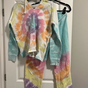 Tye dye set from vici dolls, size medium